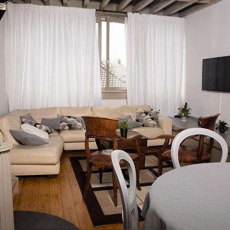 Duplex Dernier Etage Avec Terasse A Deux Pas De La Grand Place Bruxelles Eksteriør billede