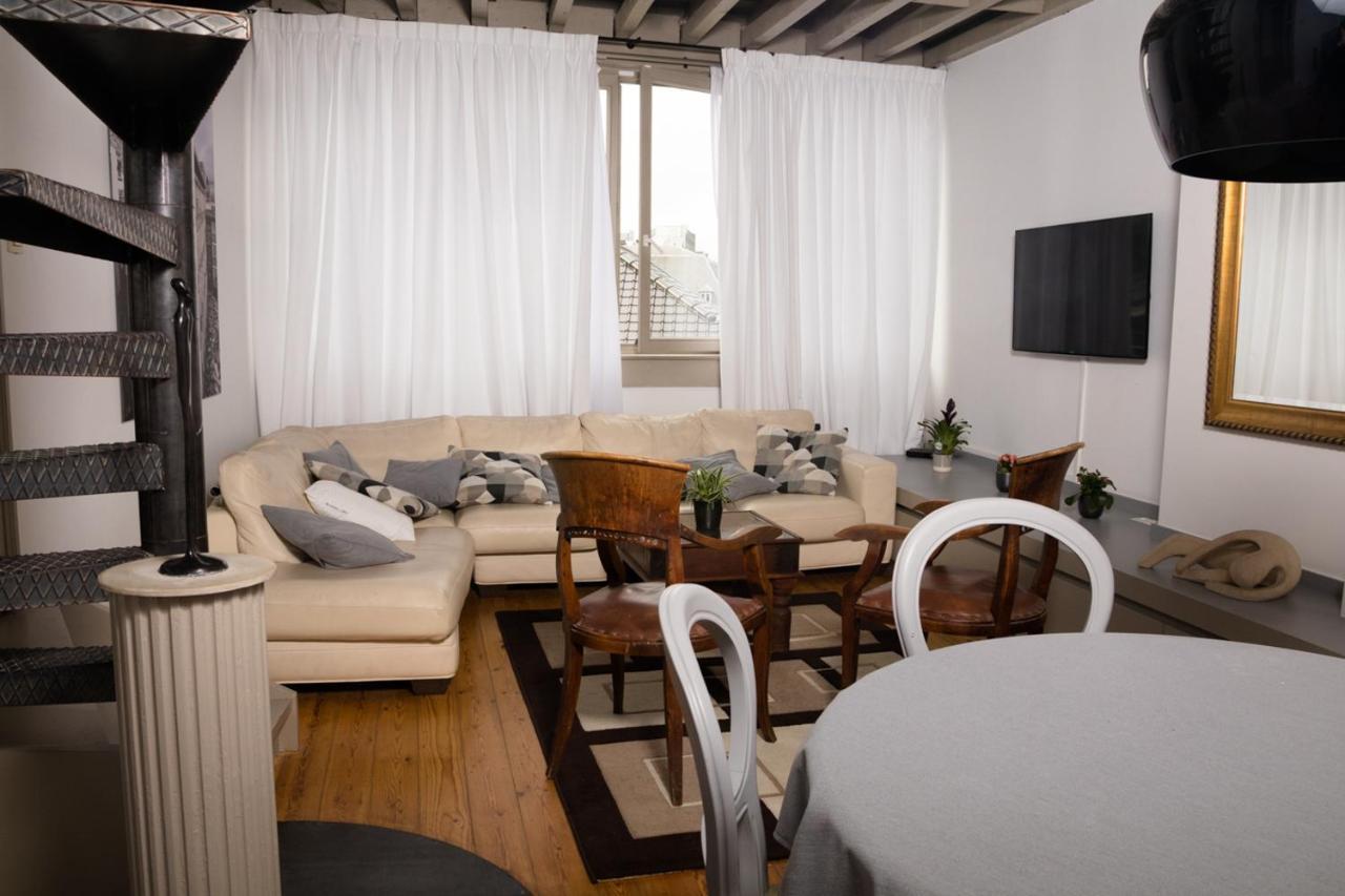 Duplex Dernier Etage Avec Terasse A Deux Pas De La Grand Place Bruxelles Eksteriør billede