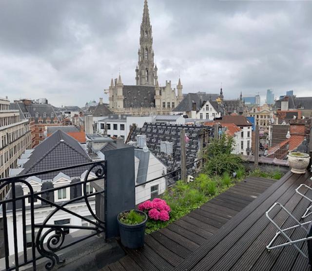 Duplex Dernier Etage Avec Terasse A Deux Pas De La Grand Place Bruxelles Eksteriør billede