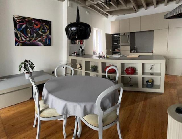 Duplex Dernier Etage Avec Terasse A Deux Pas De La Grand Place Bruxelles Eksteriør billede