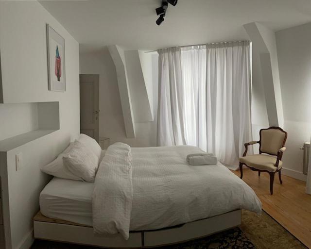 Duplex Dernier Etage Avec Terasse A Deux Pas De La Grand Place Bruxelles Eksteriør billede